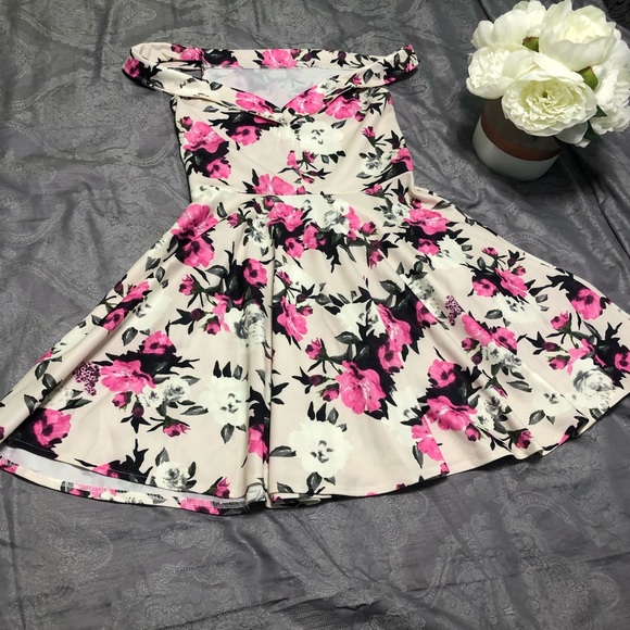 🌟4 for $20🌟 NWOT Women’s casual dress - Picture 3 of 8